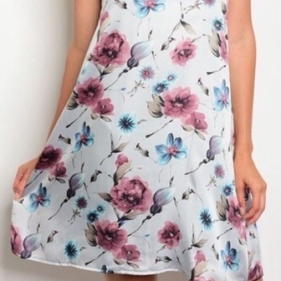 Light gray and blue floral V neck satin dress pockets Large L - Picture 3 of 5